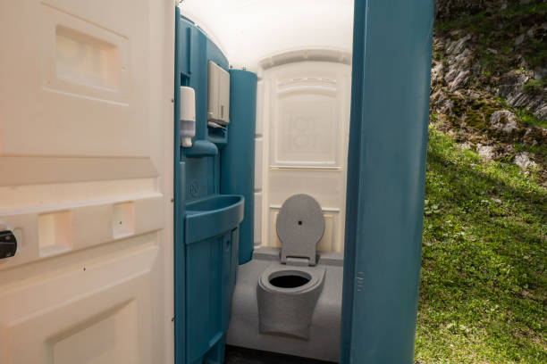 Portable Toilet Options We Offer in Steger, IL