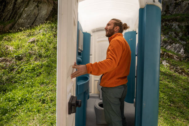 Best Portable toilet rental cost  in Steger, IL